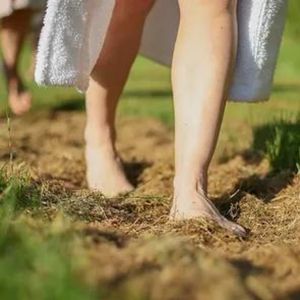Barefoot sensory trail – earthing experience
